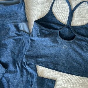 Beyond Yoga set. Size medium. Heather blue.